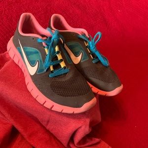 Nike FREE RUN 3 size 5Y